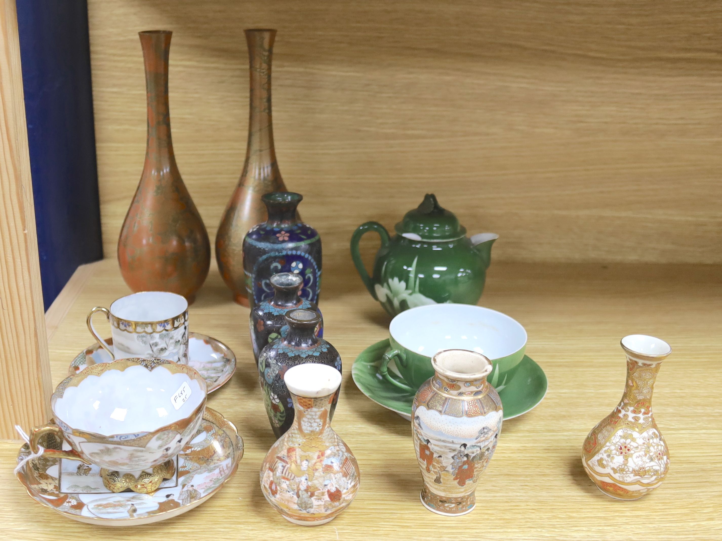 A quantity of mixed Japanese ceramics, to include Satsuma and cloisonne, tallest 25cm